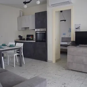 Baia Delle Rose Via Santo Stefano 18 , Costa Volpino Italia